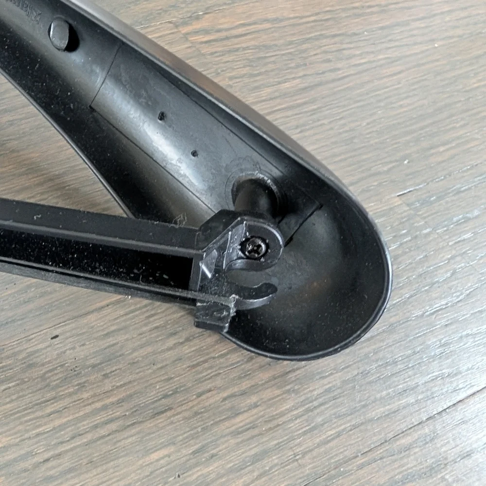 Michael Kors Suit Hanger - Black